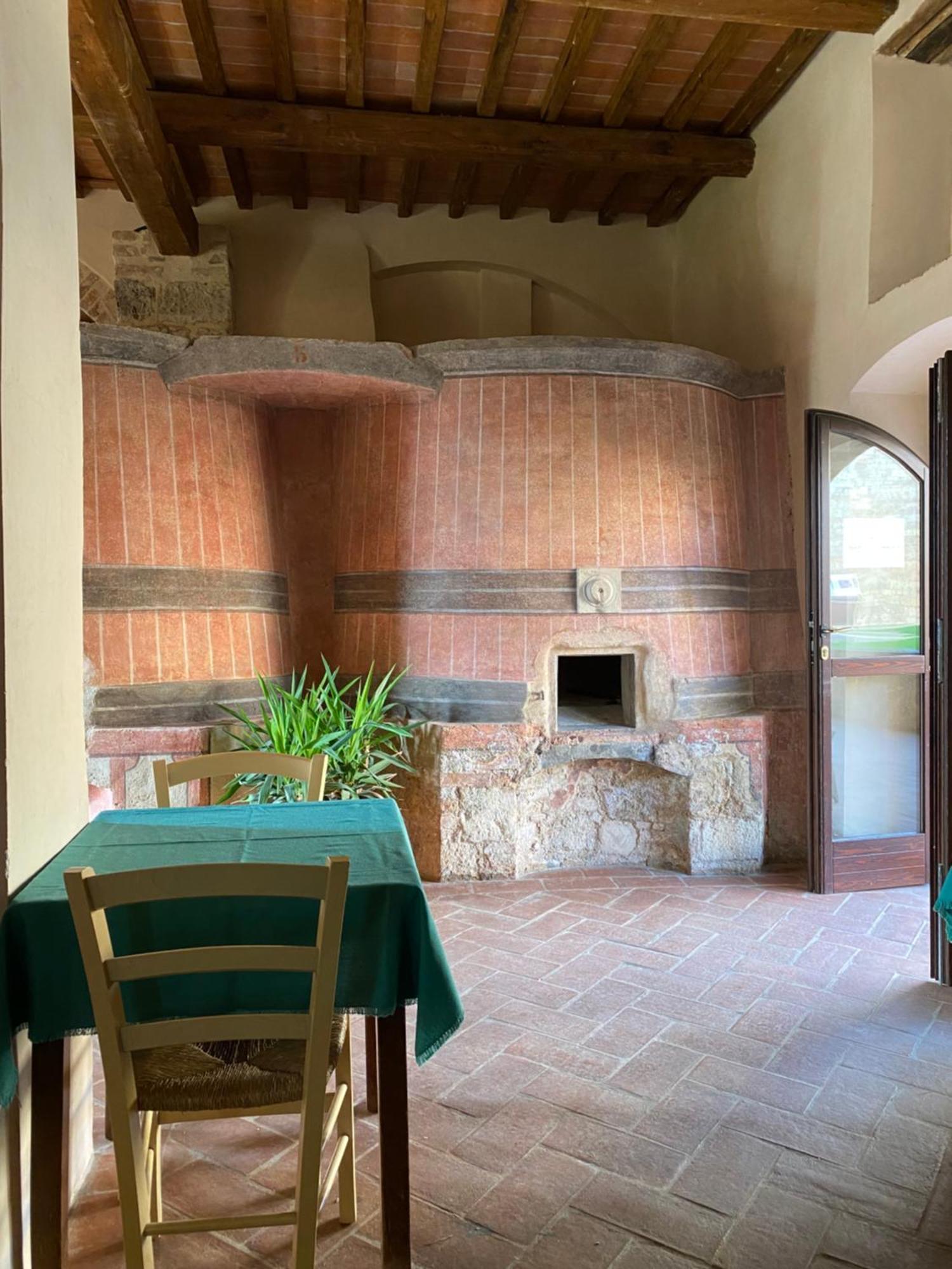 Ostello Contessa Ava Dei Lambardi Monteriggioni Exterior foto